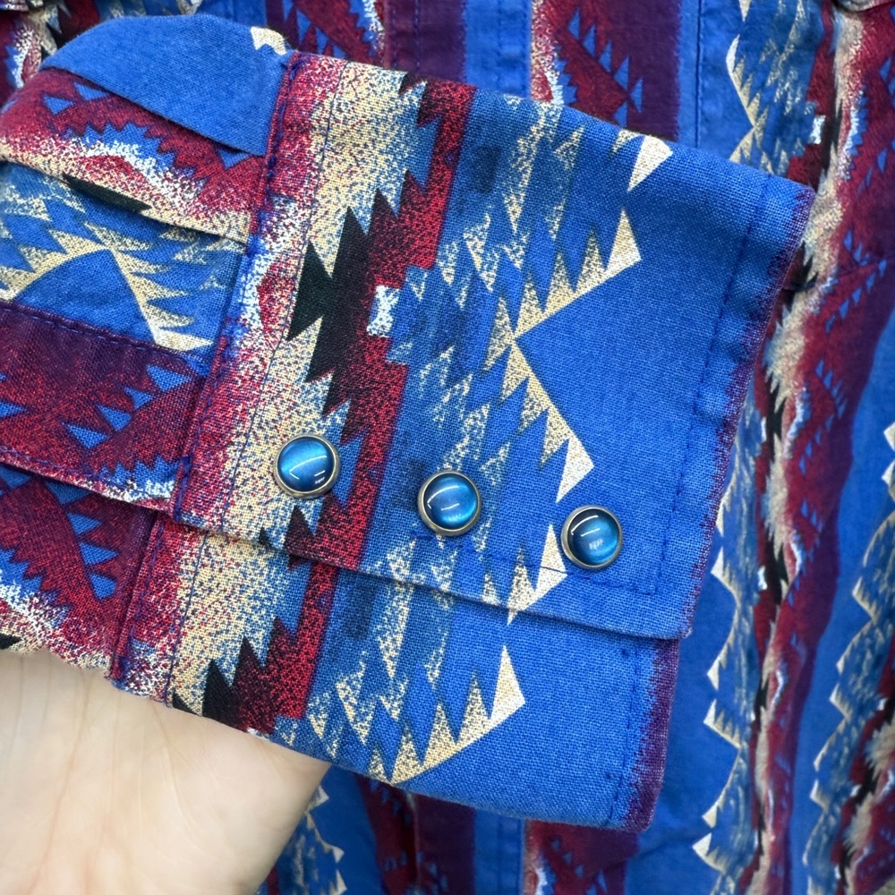 Vintage Wrangler Pearl Snap Tribal/Aztec Pattern Shirt - Picture 4 of 6